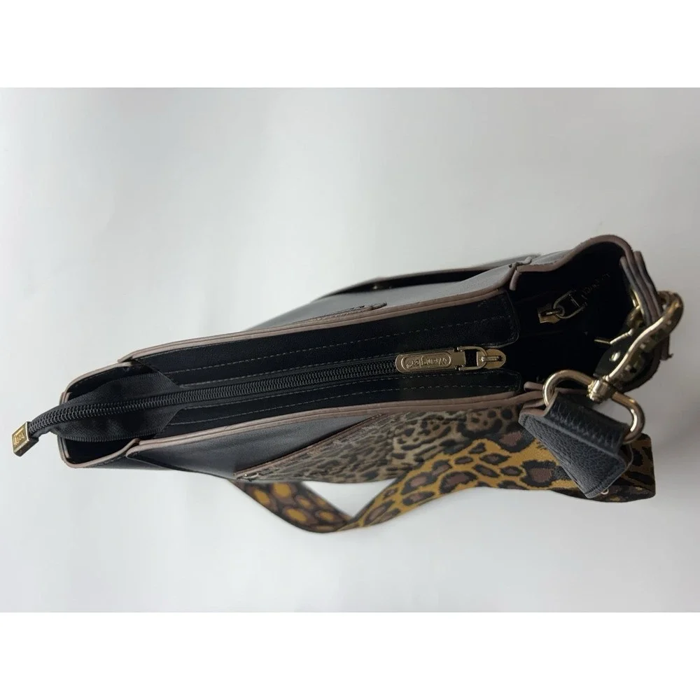 Wrangler Black‎ Bucket Vegan Leather Guitar Animal Print Strap & Removable Pouch